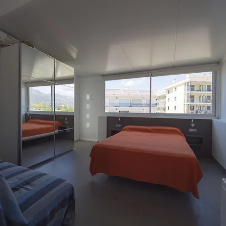 Inmosantos Oasis B8 *